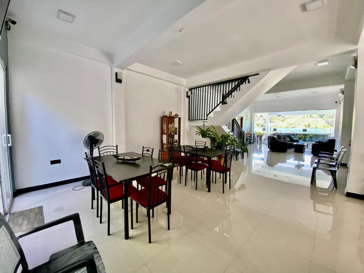 Mountain White Villa By Sunrise Kandy Exterior foto